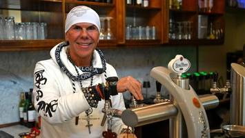 „mal kurz weg”: xxl-schnitzelkönig „redo” träumt von mallorca