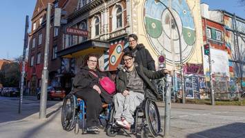 leano (13) kann mit rollstuhl nicht zum konzert – dann gibt es ein happy end