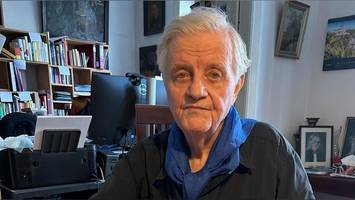 sogar der dalai lama besuchte ihn: hamburger sammler (84) verkauft lebenswerk