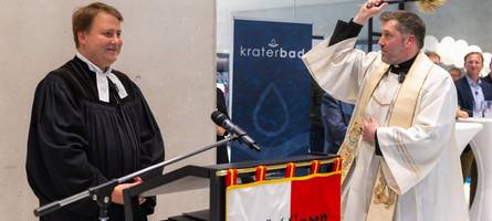 „Respektlos“: Grünen-Stadtrat motzt über Segnung von neuem Hallenbad