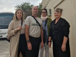 Gestrandete Münchner Urlauber in Doha: Sie saßen schon im Flieger – und sitzen jetzt im Hotelzimmer fest