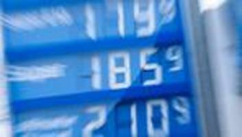 Energie: Hohe Spritpreise - Forderung nach Aussetzung von Steuern