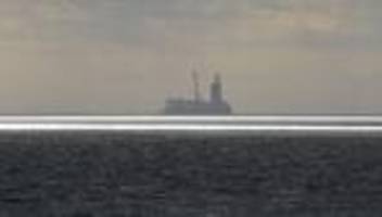 Klage per Eilverfahren: Streit um Mittelplate-Bohrinsel bedroht Jobs