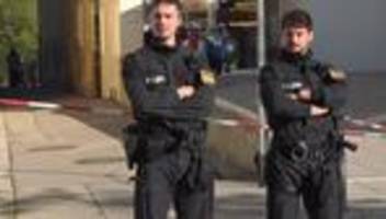 Nach Großeinsatz an Schule: Anklage wegen rassistischen Mordversuchs nach Hammerangriff