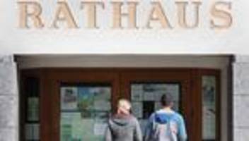 Vor der Kommunalwahl: Ehrenamt oder Hauptamt? Bürgermeister in kleinen Gemeinden