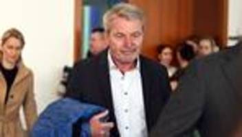 Vorsätzliche Körperverletzung: Gericht verurteilt Kinderpsychiater Winterhoff zu Bewährungsstrafe