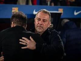 strittige hinspiel-szene nervt: hansi flick feiert fantastisch gescheiterten fc barcelona