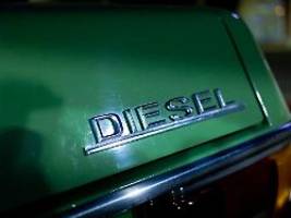 blick aufs rohöl täuscht: warum der iran-schock vor allem dieselfahrer trifft