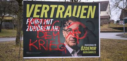 die grünen fordern besseren schutz für kommunalpolitiker