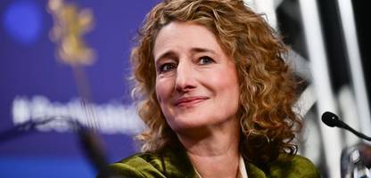tricia tuttle bleibt berlinale-chefin – mit neuen vorgaben