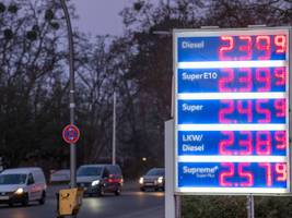 steigende spritpreise: Ökonomen warnen vor einem tankrabatt
