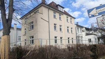 Villa in Hoheluft steht jahrelang leer – was sich jetzt hinter dem Bauzaun tut