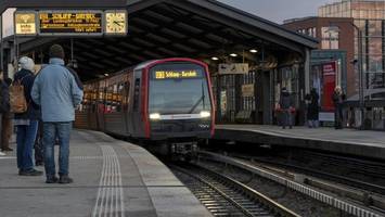 neue rolltreppen: haltestelle schlump wird für die nächsten monate zur baustelle