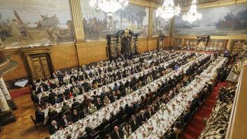 skandal beim matthiae-mahl: deshalb stürmte putin aus dem saal