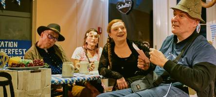 Dieses Stück nimmt sich die Zeit: Bluespots Productions zeigen ihr neues Werk You-Show-You