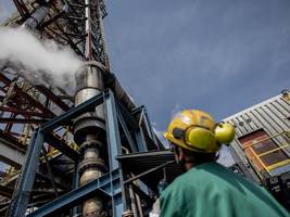 Ungarns EU-Blockade: Wie Orbáns Netzwerk für russisches Öl europäische Interessen opfert