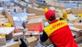 post-konzern dhl: deutsche post macht erstmals mehr umsatz mit paketen als mit briefen