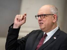 Konzerne nutzen Krise aus: Bovenschulte fordert Übergewinnsteuer wegen Benzinpreisen