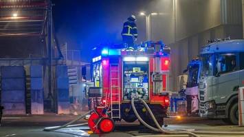 Großeinsatz bei Recyclingfirma Veolia – Feuerwehr warnt vor „Geruchsbelästigung“