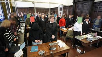 Im Internet radikalisiert? Teenager in Hamburg als Rechtsterrorist angeklagt