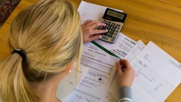 Überschuldet: Immer mehr Menschen rutschen in die Privatinsolvenz