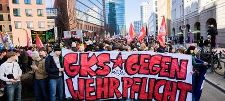 „Ich habe natürlich Angst“: Schüler streiken gegen den Wehrdienst