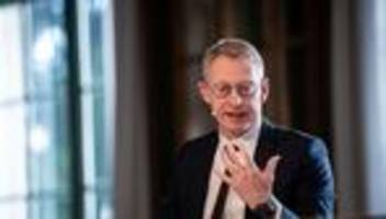 Deutsche Fußball Liga: Neue Fußball-Gehaltsregel: Sportökonom nennt eine Gefahr