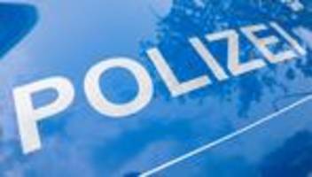 Gutachter hinzugezogen: Unfall beim Linksabbiegen: Motorradfahrer schwer verletzt