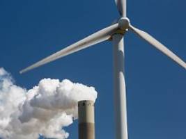 Anteil geht leicht zurück: Fast 60 Prozent des Stroms kommen aus erneuerbaren Energien