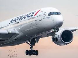 Ohne Passagiere nach Paris: Raketen zwingen französischen Rückholflug zur Umkehr