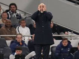 was denken sie?: fans fliehen: tottenham hotspur taumelt der katastrophe entgegen