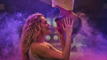 Ein Luxusdampfer macht Station im Wintergarten