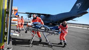 Flughafen BER: Bundeswehr übt Versorgung Hunderter Soldaten