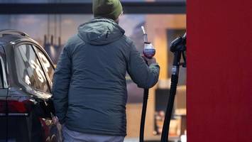 Spritpreise bringen Berliner Autofahrer in Bedrängnis – „Tanken nur für 5 Euro“