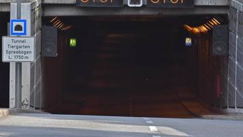 technische störung: tiergartentunnel in berlin-mitte stundenlang dicht