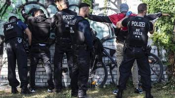 zwei jahre legales cannabis: berliner polizei zieht überraschende bilanz