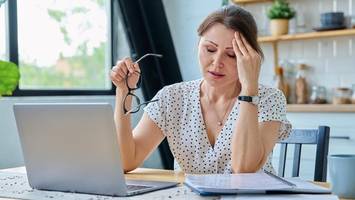 „Brainfog“ in den Wechseljahren: Ärztin erklärt, wann Hormontherapie helfen kann