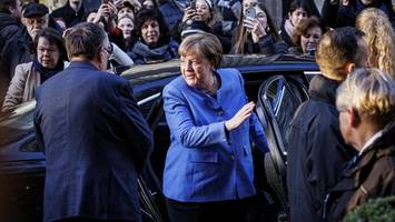 merkel beim matthiae-mahl: auch für sie gibt es am freitag nur noch zwei gänge