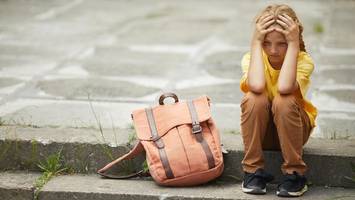 nicht reif für die schule: mehr als 500 kinder werden in hamburg zurückgestellt