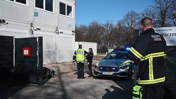 streit in flüchtlingsunterkunft – mann mit schweren stichverletzungen