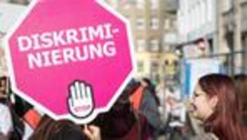 Demonstrationen geplant: Forderungen zum Frauentag in Sachsen – Festakt im Landtag