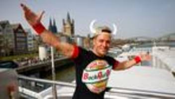 Partysänger: Partysänger Büffel lässt es zum 20. auf dem Rhein krachen