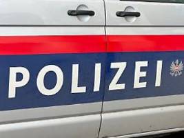 Kollision mit Pkw: Zahlreiche deutsche Touristen bei Bus-Unfall in Österreich verletzt