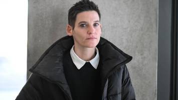 krebs kostet Ärztin magen und brüste: „jede mahlzeit, jeder schritt kostet kraft“