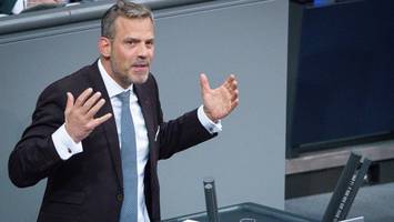 Wenn Politik krank macht – Bundestagsabgeordneter sucht Hilfe in Spezialklinik