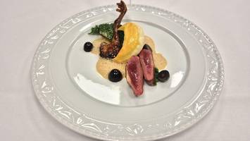 Taube mit Traube von Florian Glauert aus dem „Heritage“