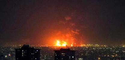 israel attackiert iranische Ölanlagen
