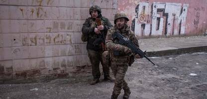 Ukraine-Krieg: Selenskyj warnt vor russischer Frühlingsoffensive in Donezk