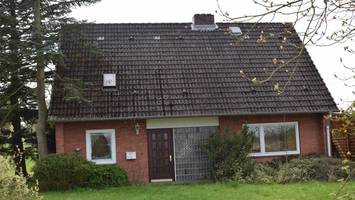 Warum Hamburg seine Häuser am Allermöher Deich leer stehen lässt