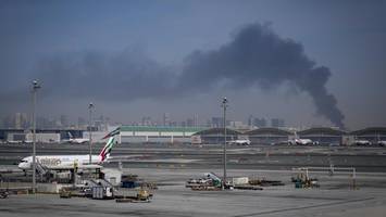 hamburger in dubai: Ärger um immer wieder gestrichene flüge und hotelkosten